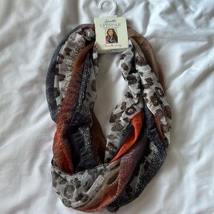 Scarf cheetah print style brand new